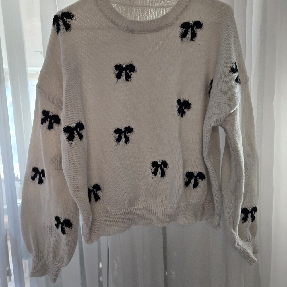 SHEIN Ivory Knit Sweater with Black Bow Accents